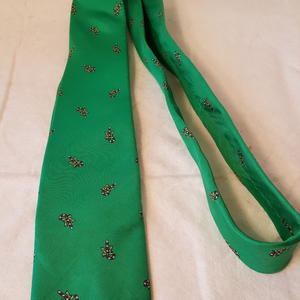 Wembley Silks Christmas Candy Cane Tie‎